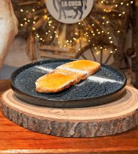 TOSTADA DE MANTEQUILLA Y MERMELADA