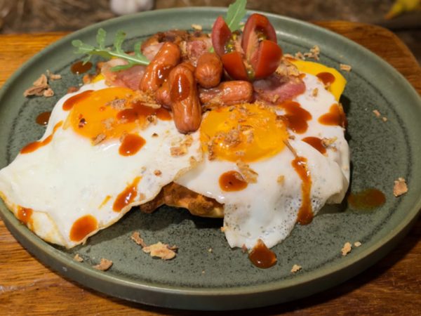 la cuca brunch american waffle